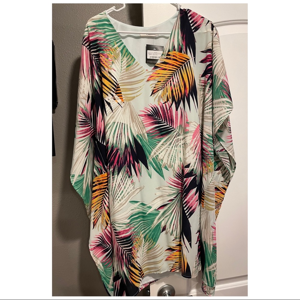 NWT Caramela Tropical Dress! Size Medium.